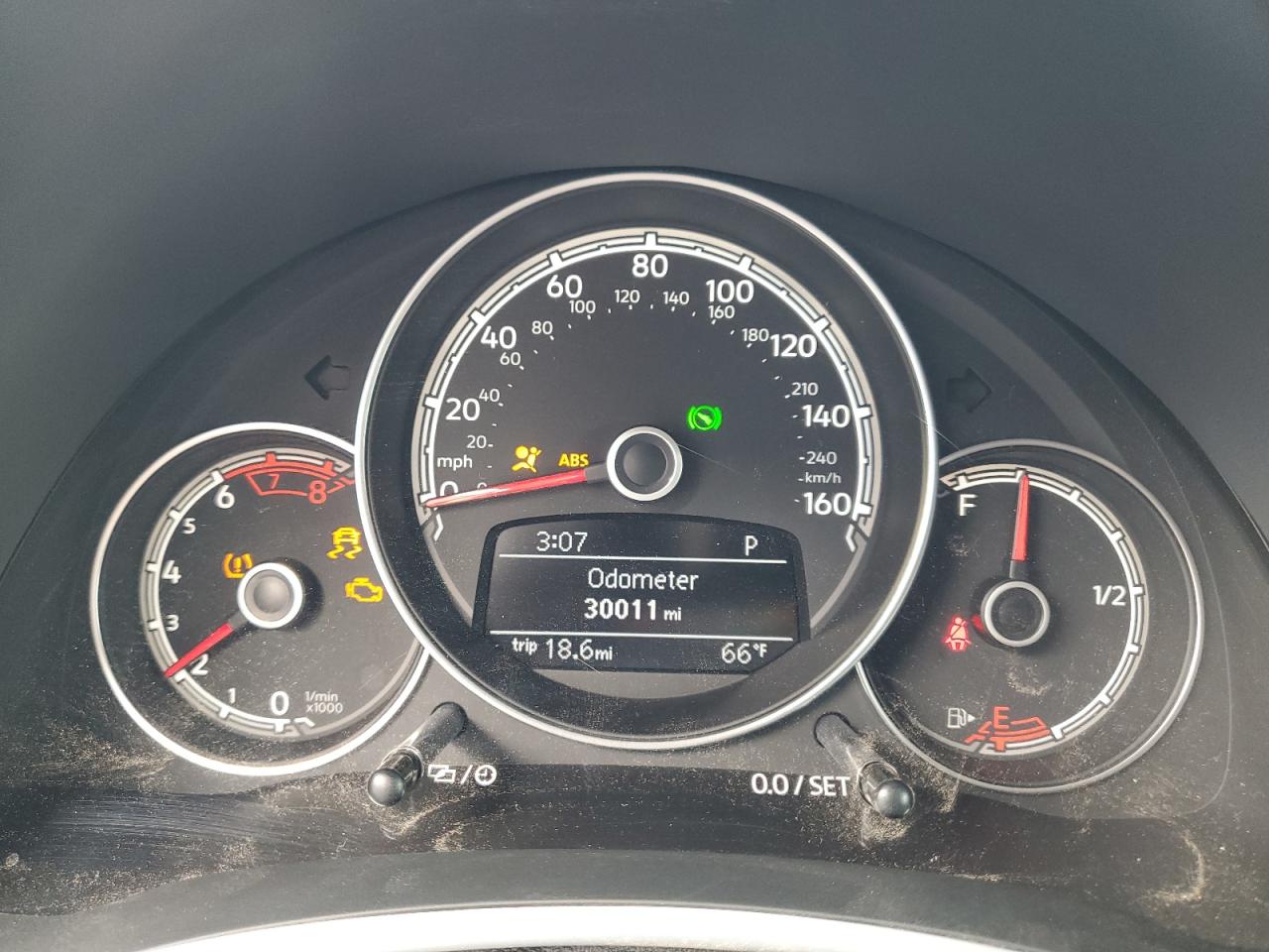2017 Volkswagen Beetle - Image 9