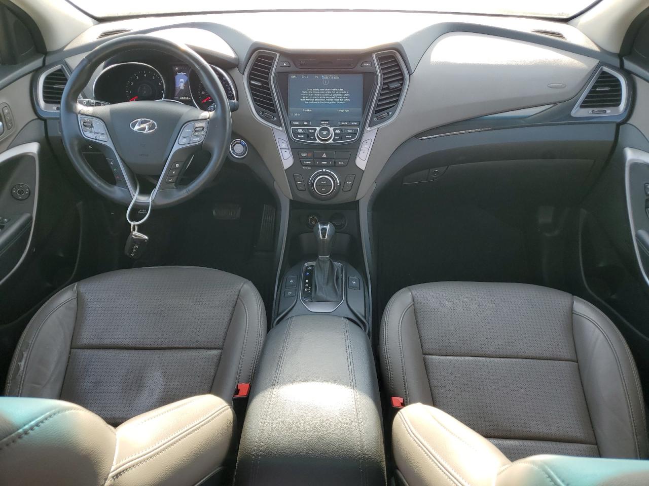 2016 Hyundai Santa Fe - Image 8