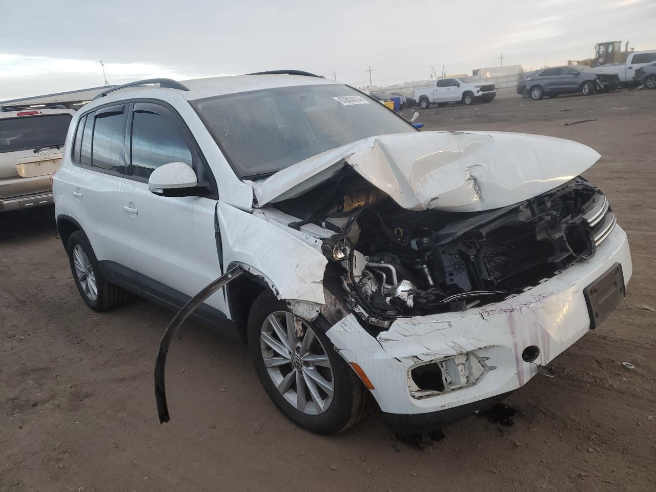 2017 Volkswagen Tiguan - Image 4