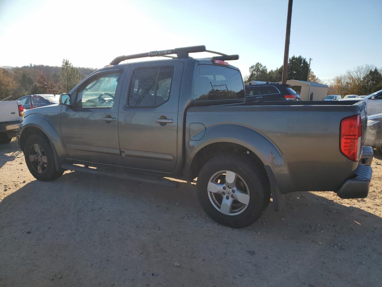 2005 Nissan Navara (Frontier) - Image 2