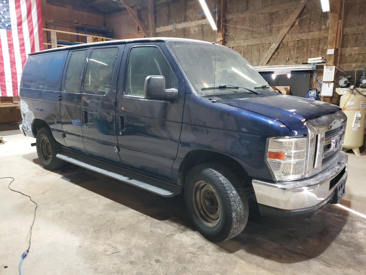 2014 Ford Econoline - Image 4