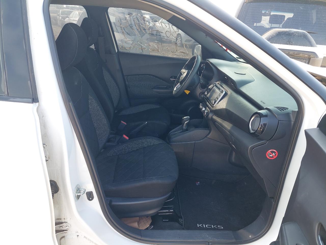 3N1CP5C93JL486293 - 2018 Nissan Kicks S - #86227554