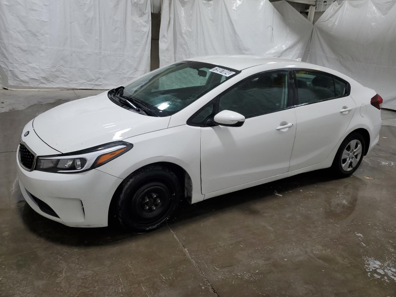 VIN 3KPFK4A73HE086950 2017 KIA FORTE no.1