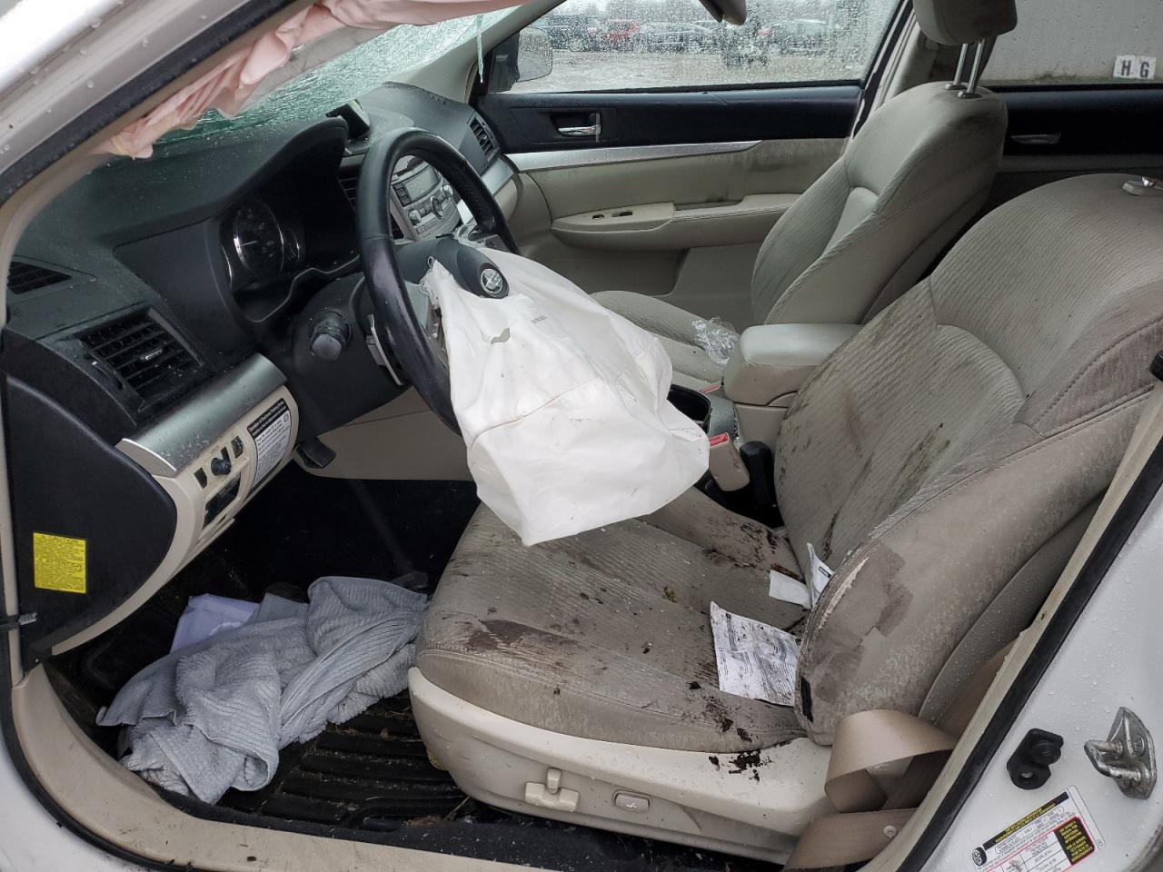 2010 Subaru Outback - Image 7