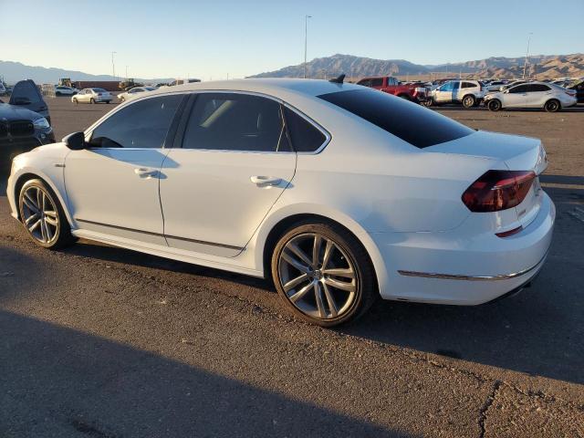  VOLKSWAGEN PASSAT 2017 Білий