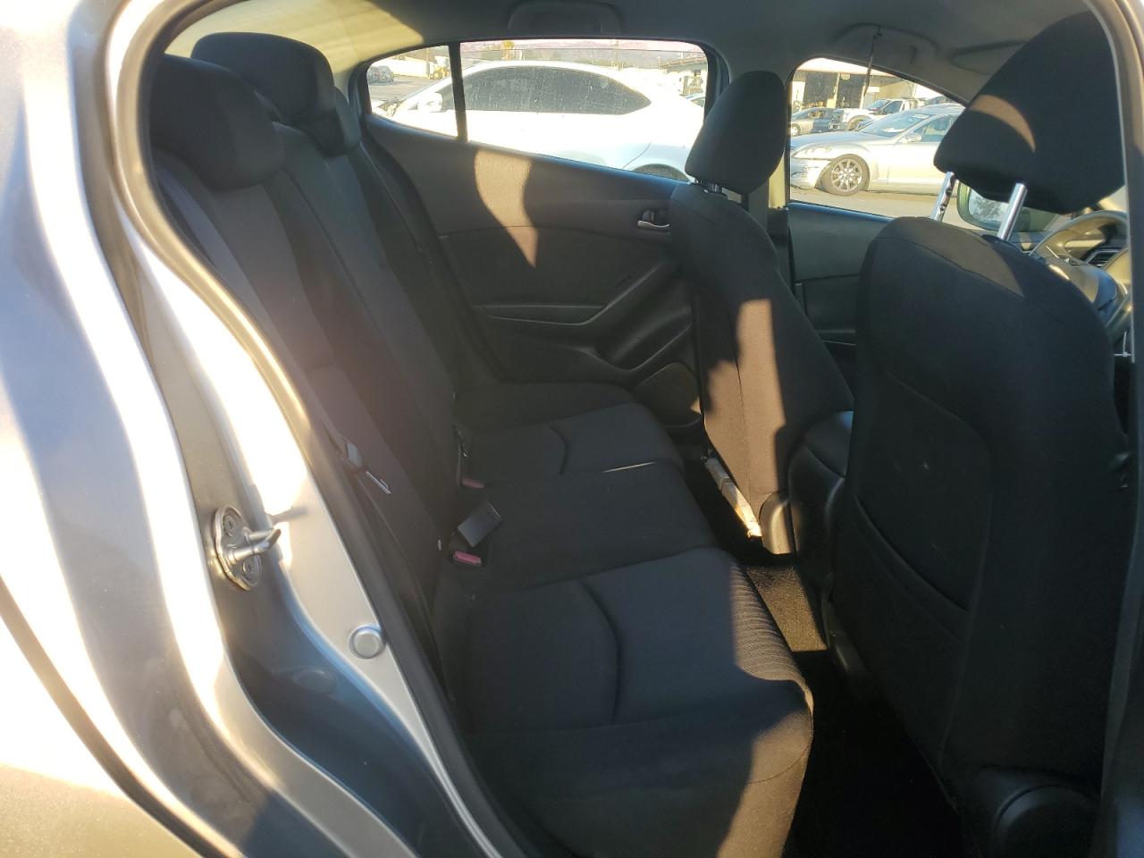 2016 Mazda 3 - Image 10