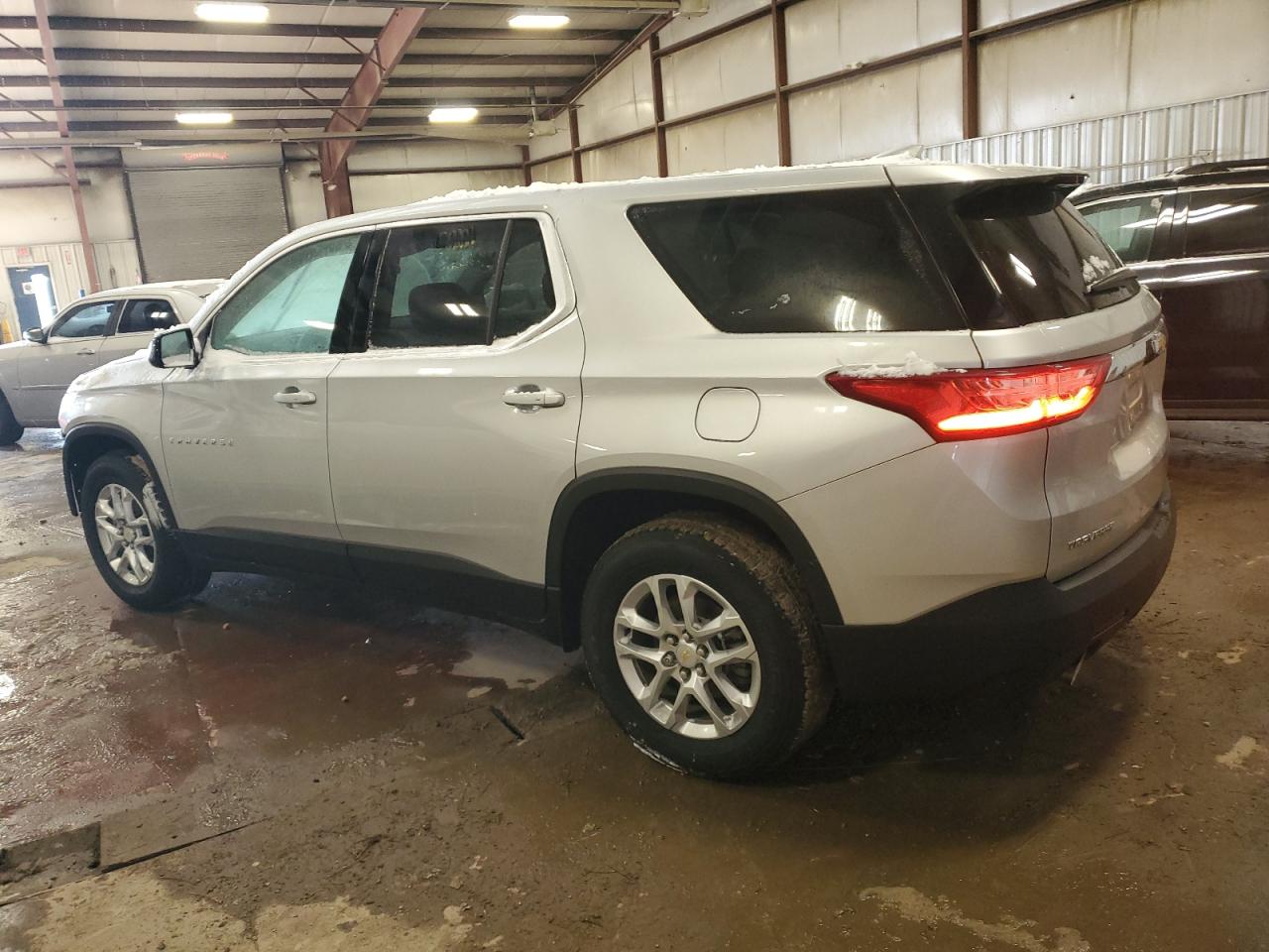 VIN 1GNERFKW2KJ244821 2019 CHEVROLET TRAVERSE no.2