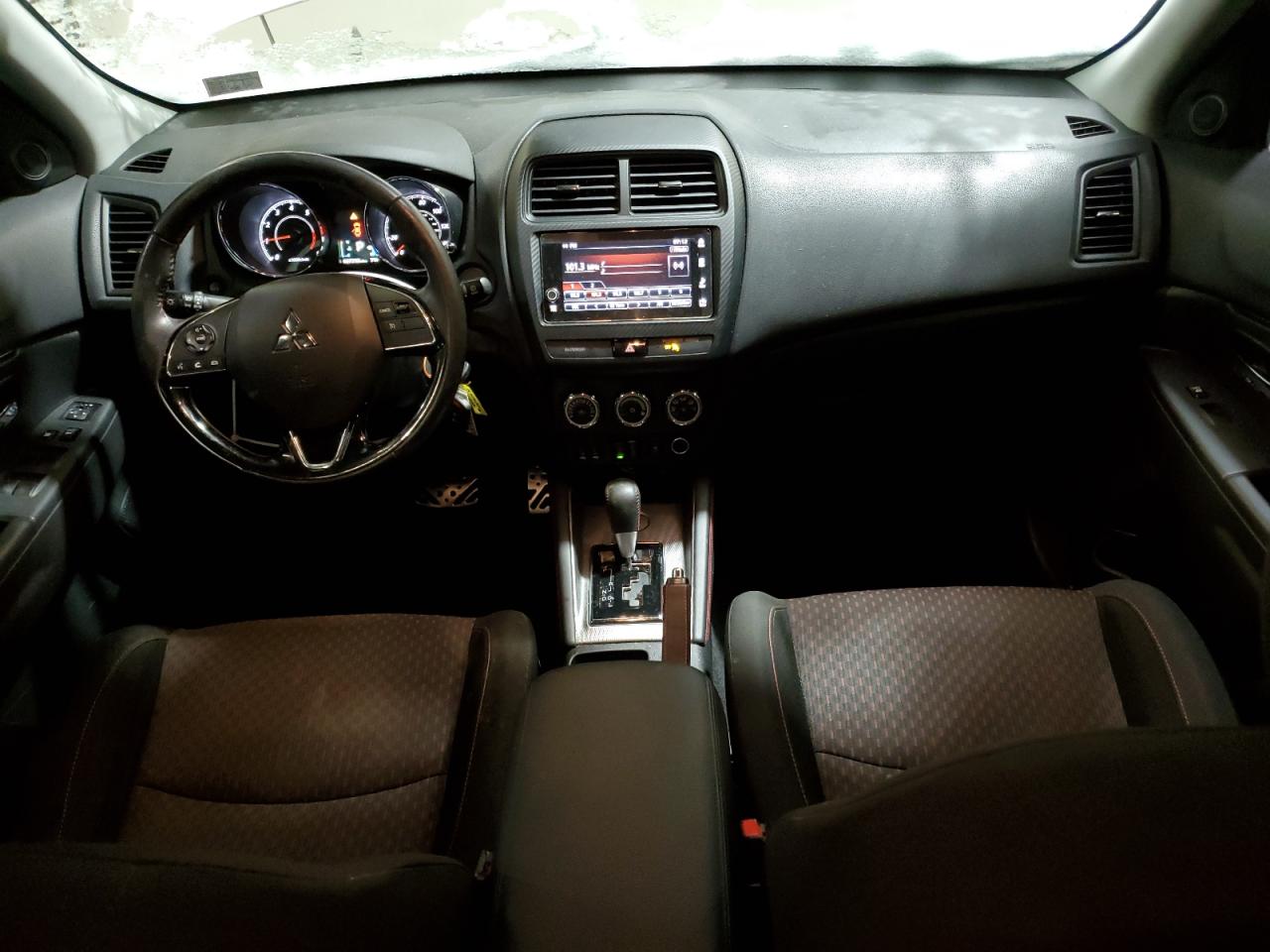 2019 Mitsubishi Outlander - Image 8