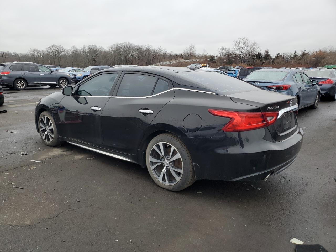 2017 Nissan Maxima - Image 2