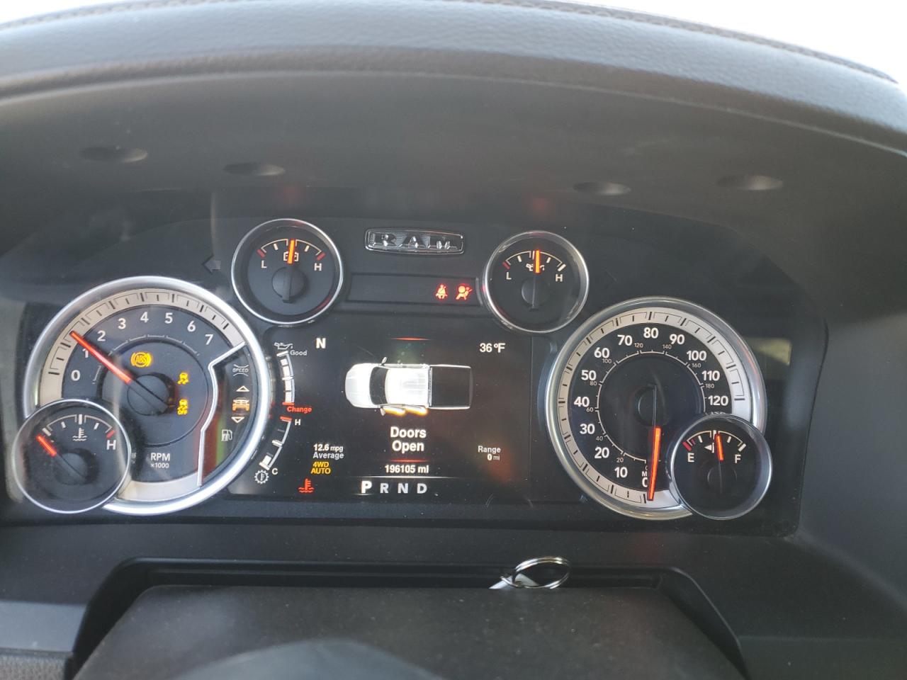 2016 RAM 1500 - Image 9