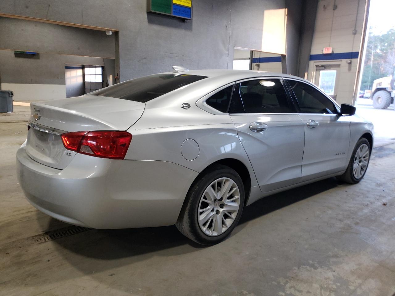 2016 Chevrolet Impala - Image 3