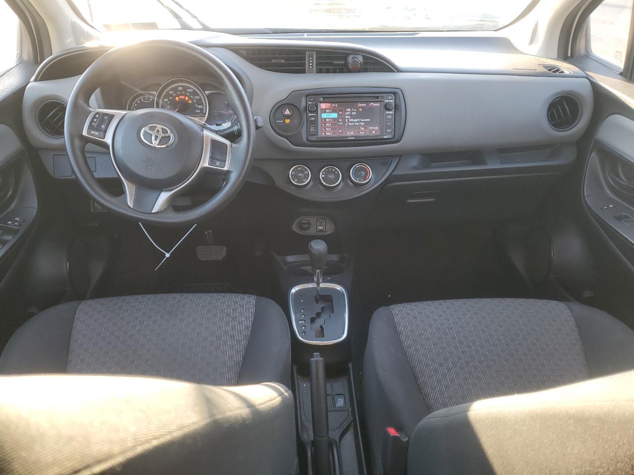 VIN VNKKTUD38HA079958 2017 TOYOTA YARIS no.8