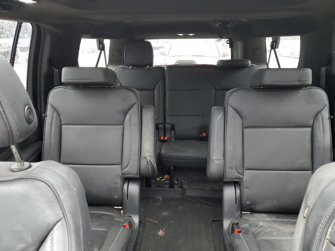 2021 GMC Yukon - Image 10