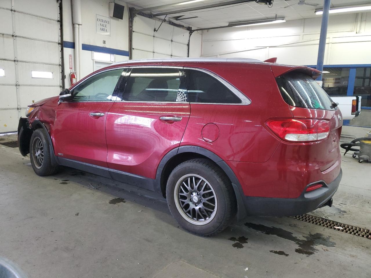 2016 Kia Sorento - Image 2