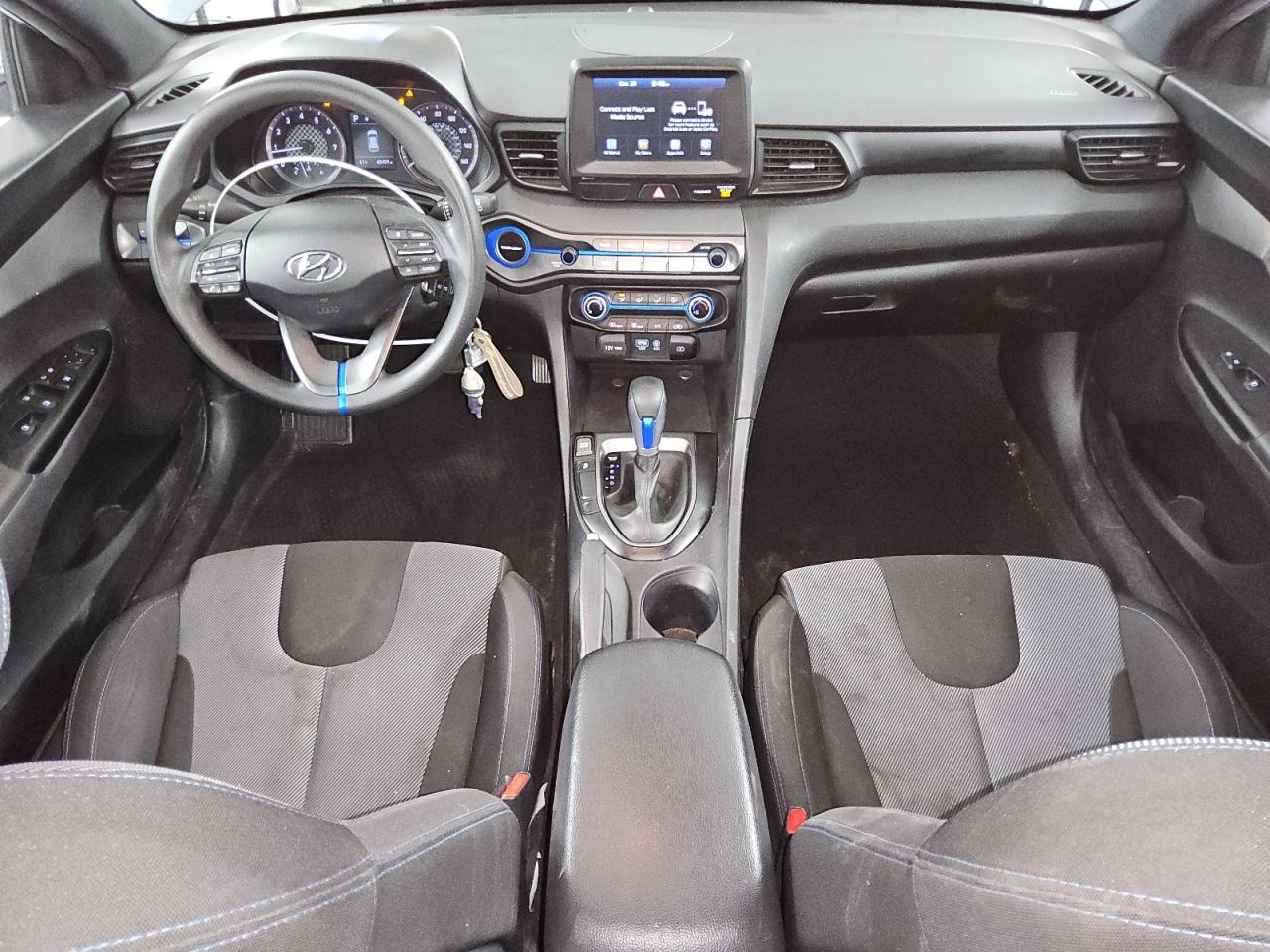 2019 Hyundai Veloster Base VIN: KMHTG6AF9KU019944 Lot: 83587624