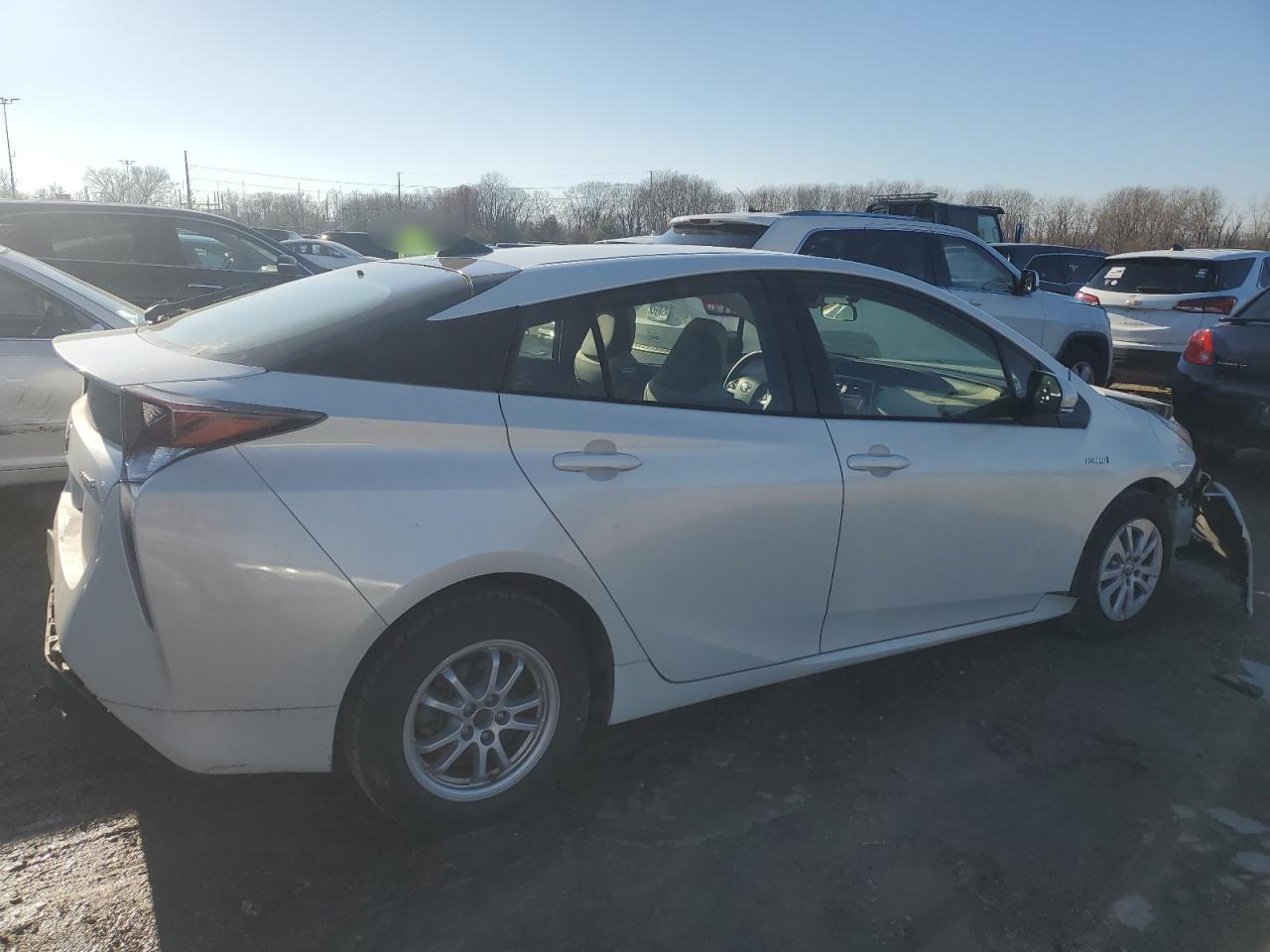 2016 Toyota Prius - Image 3