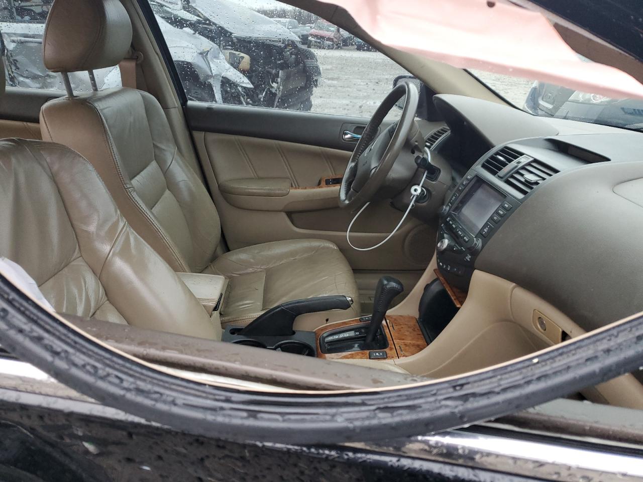 2005 Honda Accord - Image 8