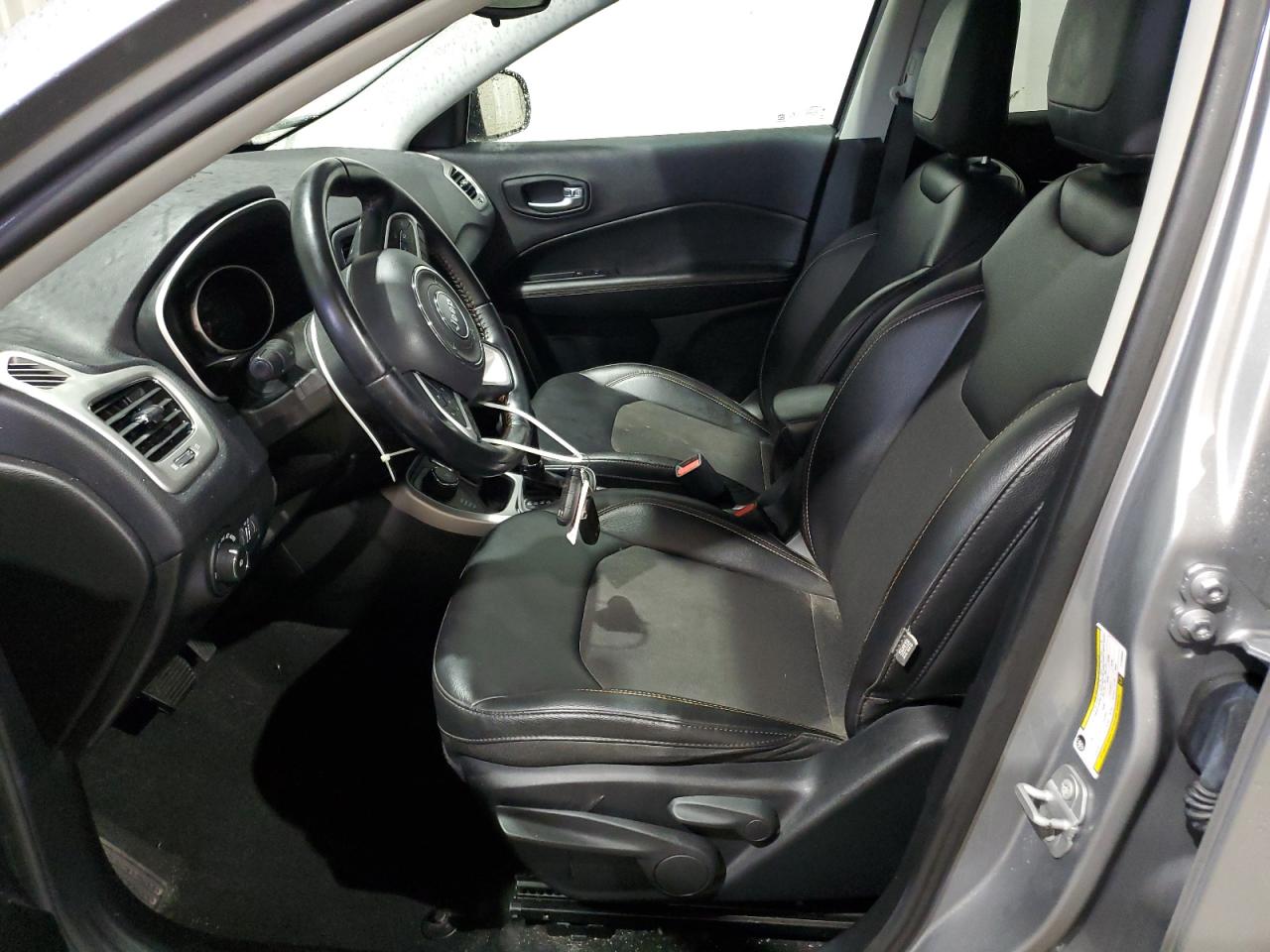 2020 Jeep Compass - Image 7