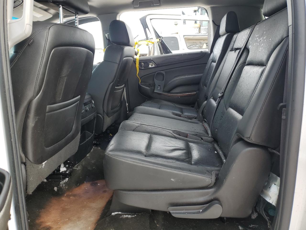 2016 GMC Yukon - Image 11