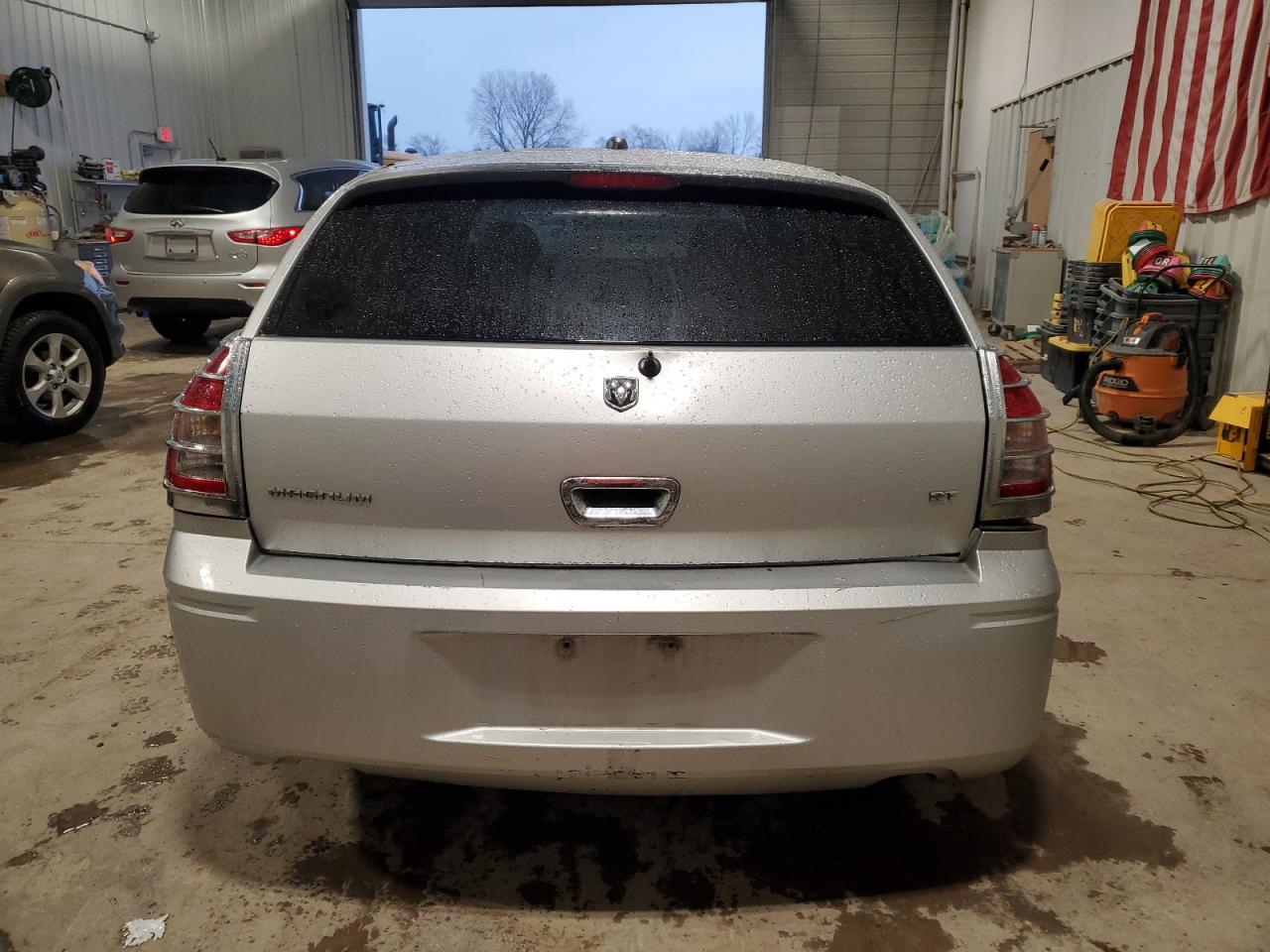 2005 Dodge Magnum R/T VIN: 2D4GV58235H591613 Lot: 86317214