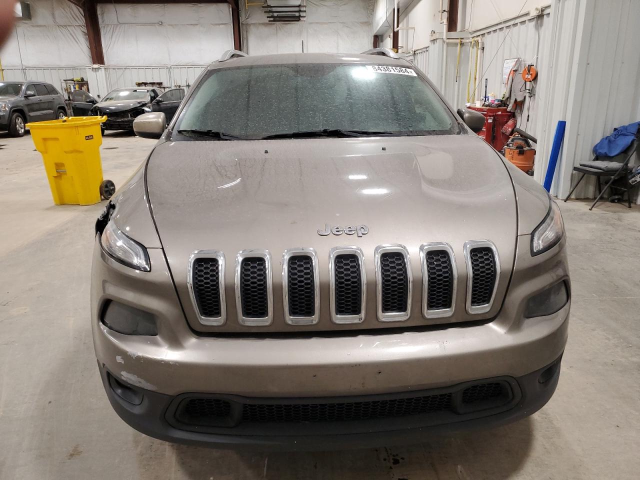 2017 Jeep Grand Cherokee - Image 5