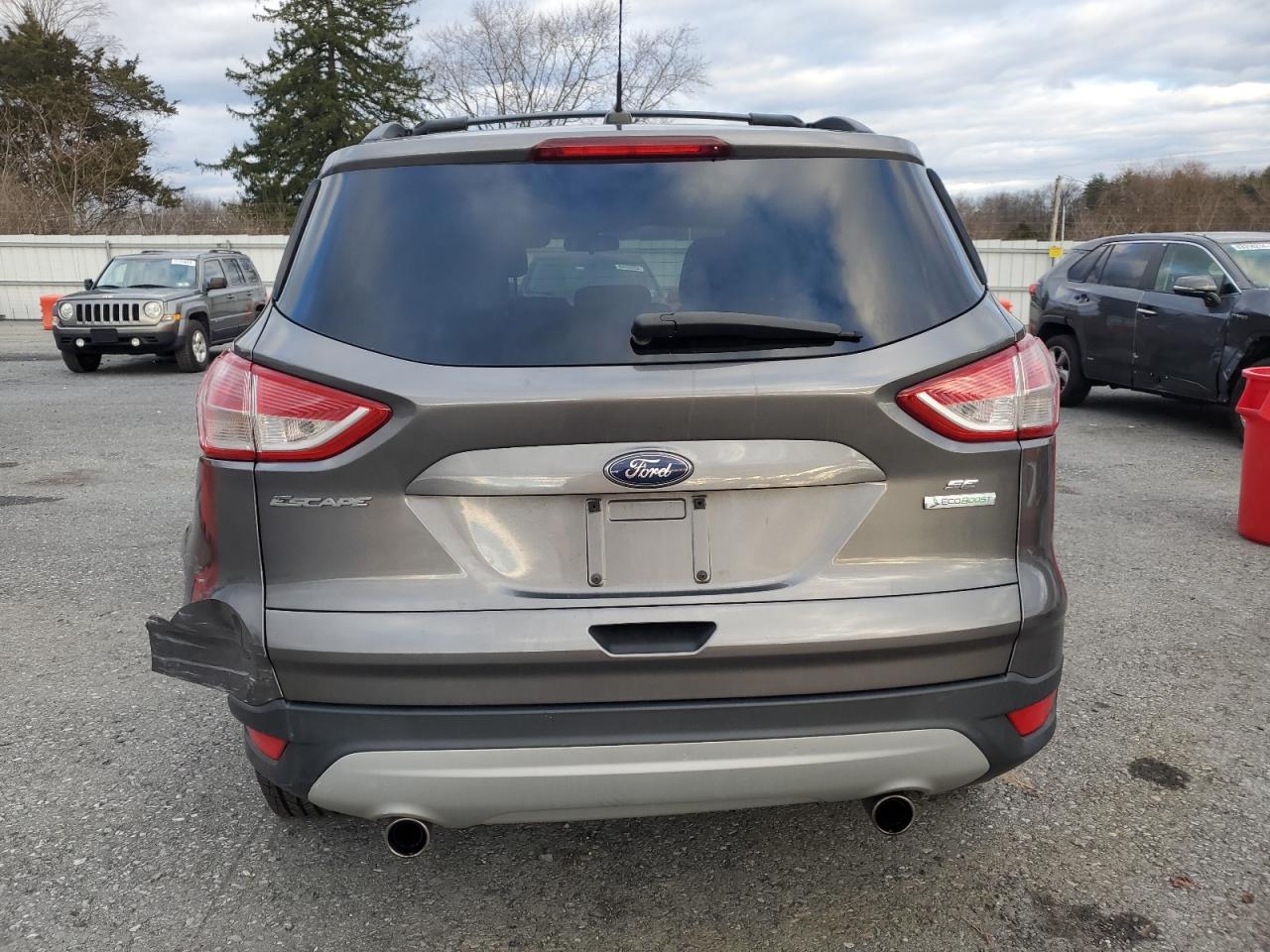 VIN 1FMCU0GX2DUD17793 2013 FORD ESCAPE no.6