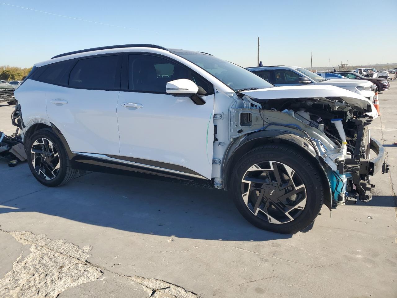 2023 Kia Sportage - Image 4