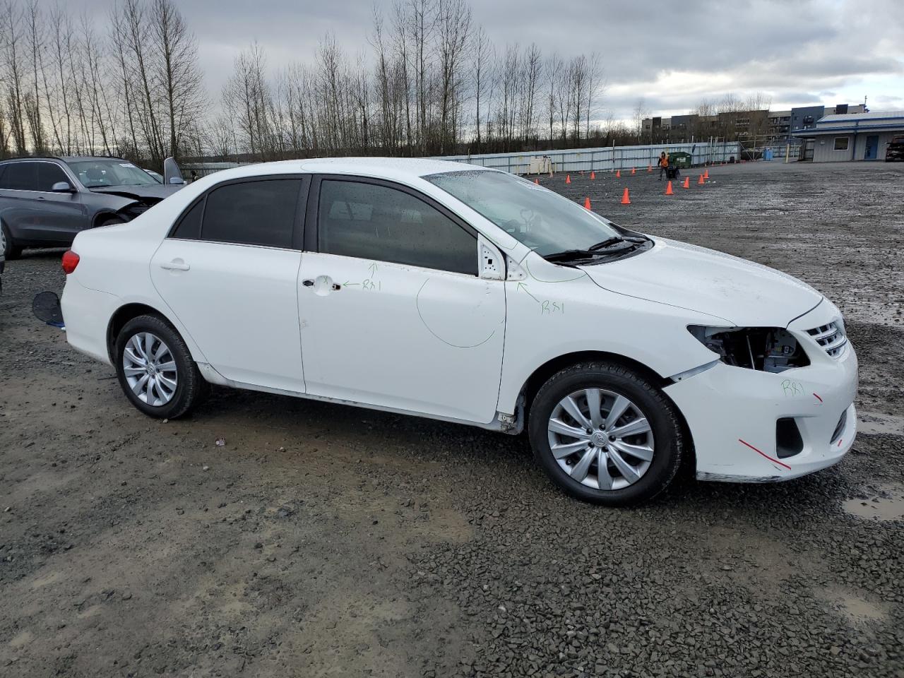 VIN JTDBU4EE6DJ116960 2013 TOYOTA COROLLA no.4