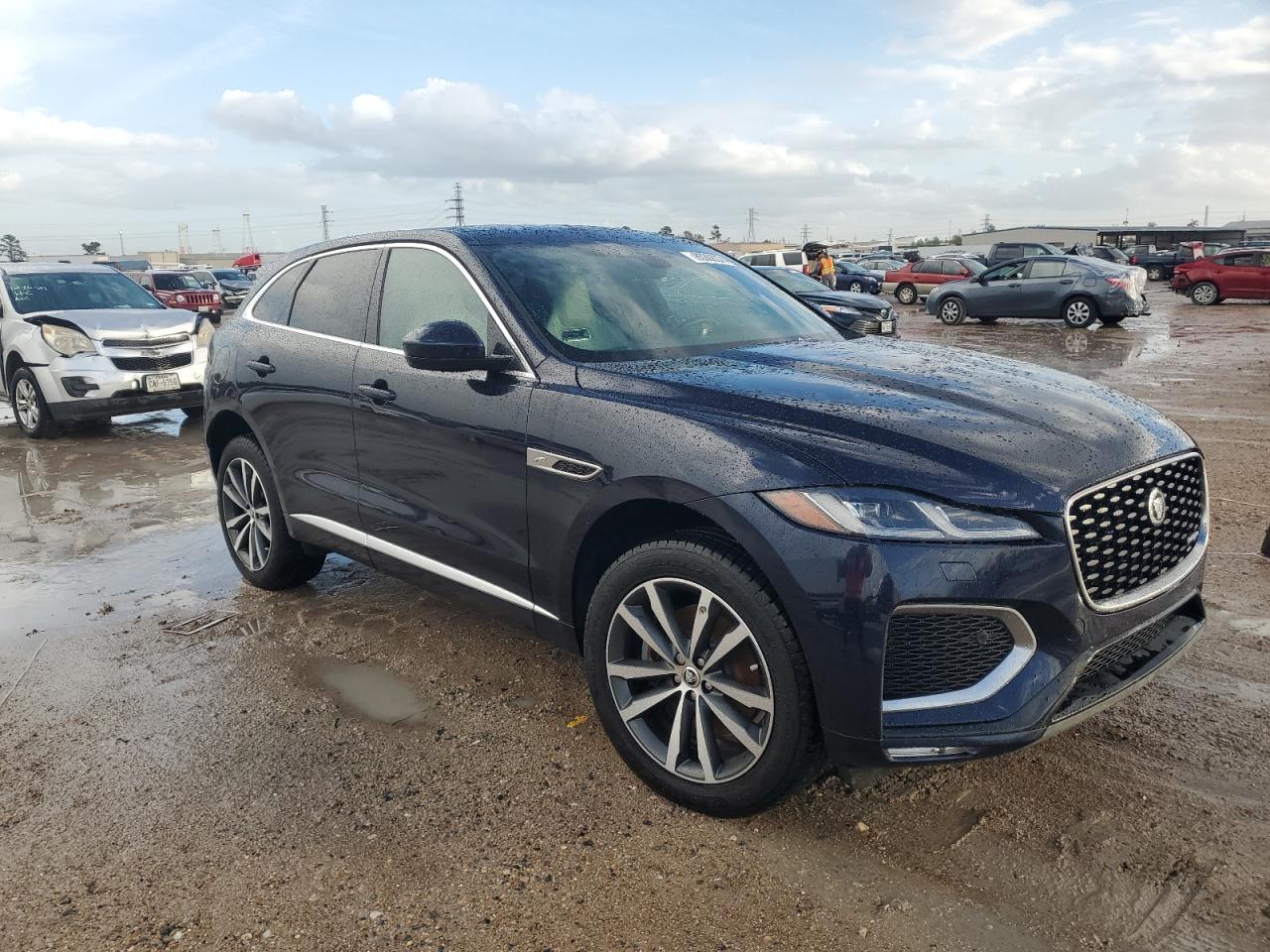 VIN SADCT2EX0RA723994 2024 JAGUAR F-PACE no.4