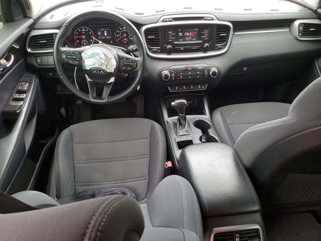 2016 Kia Sorento - Image 8