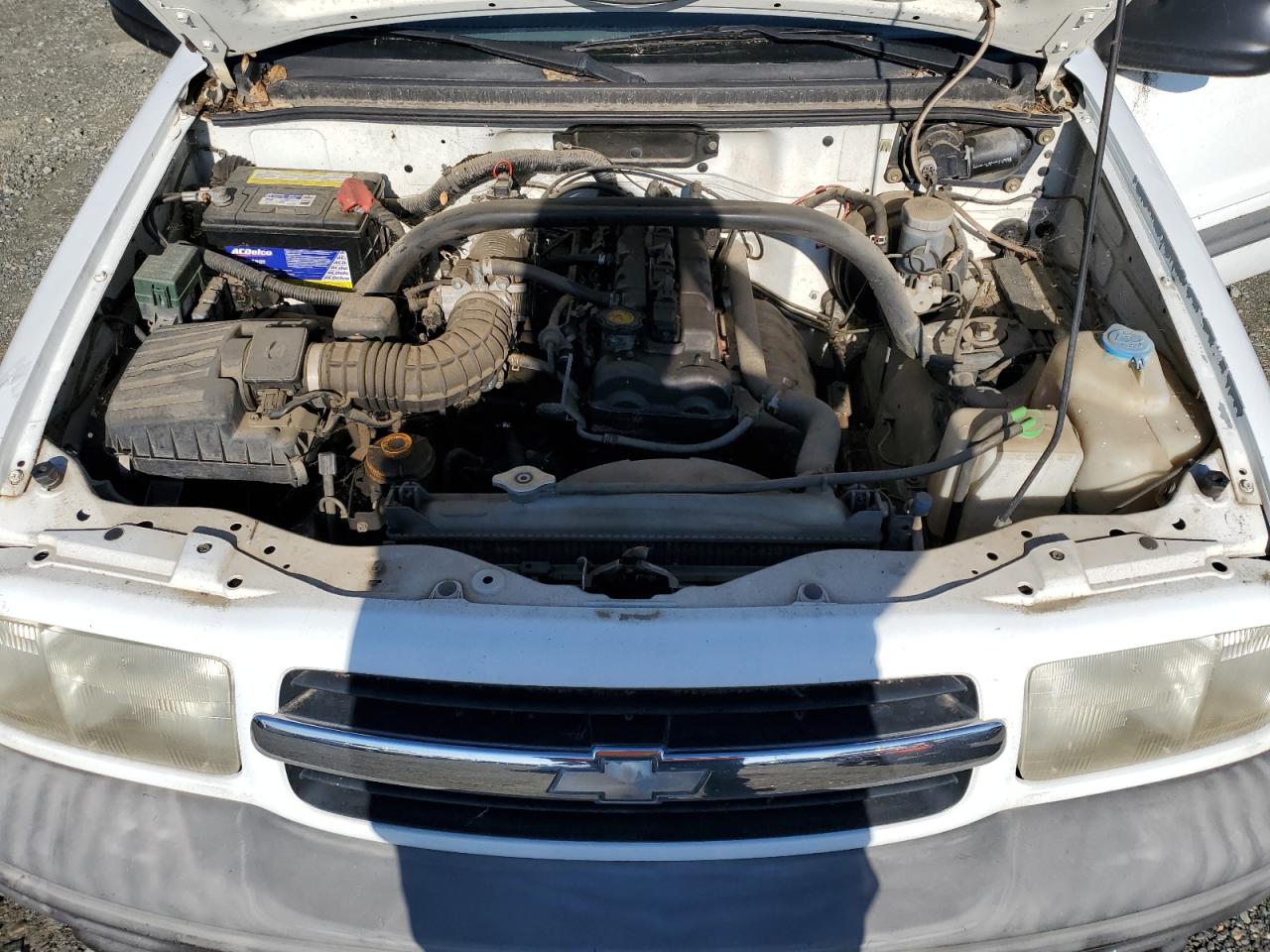 1999 Chevrolet Tracker - Image 12