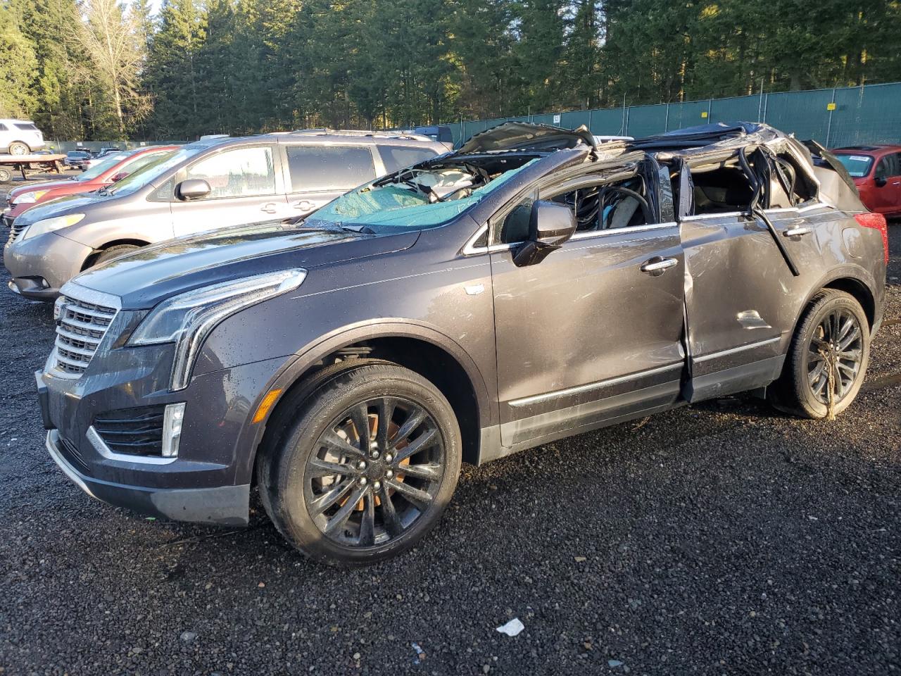 VIN 1GYKNFRS5HZ234704 2017 CADILLAC XT5 no.1