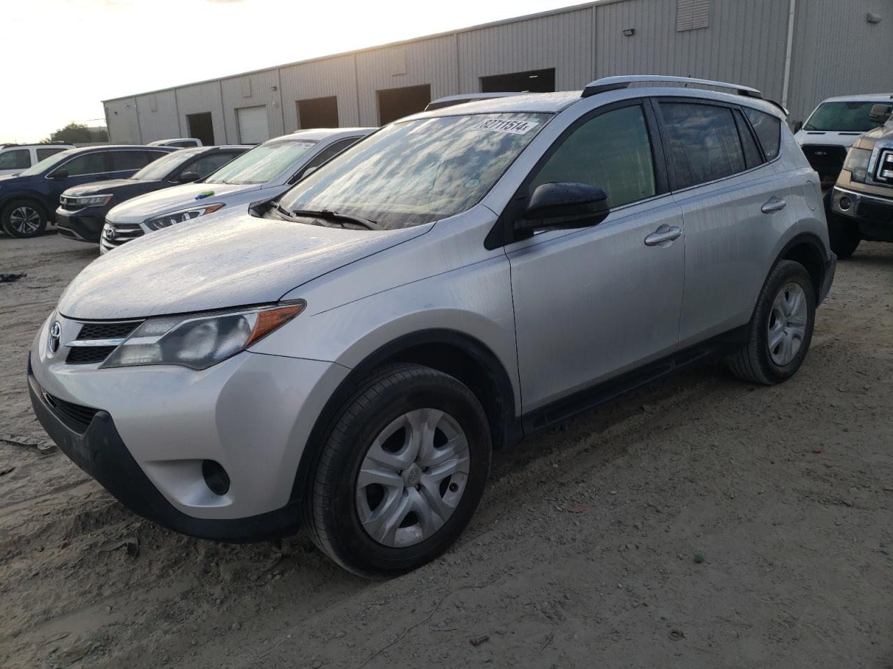 VIN JTMZFREV0DD015823 2013 TOYOTA RAV4 no.1