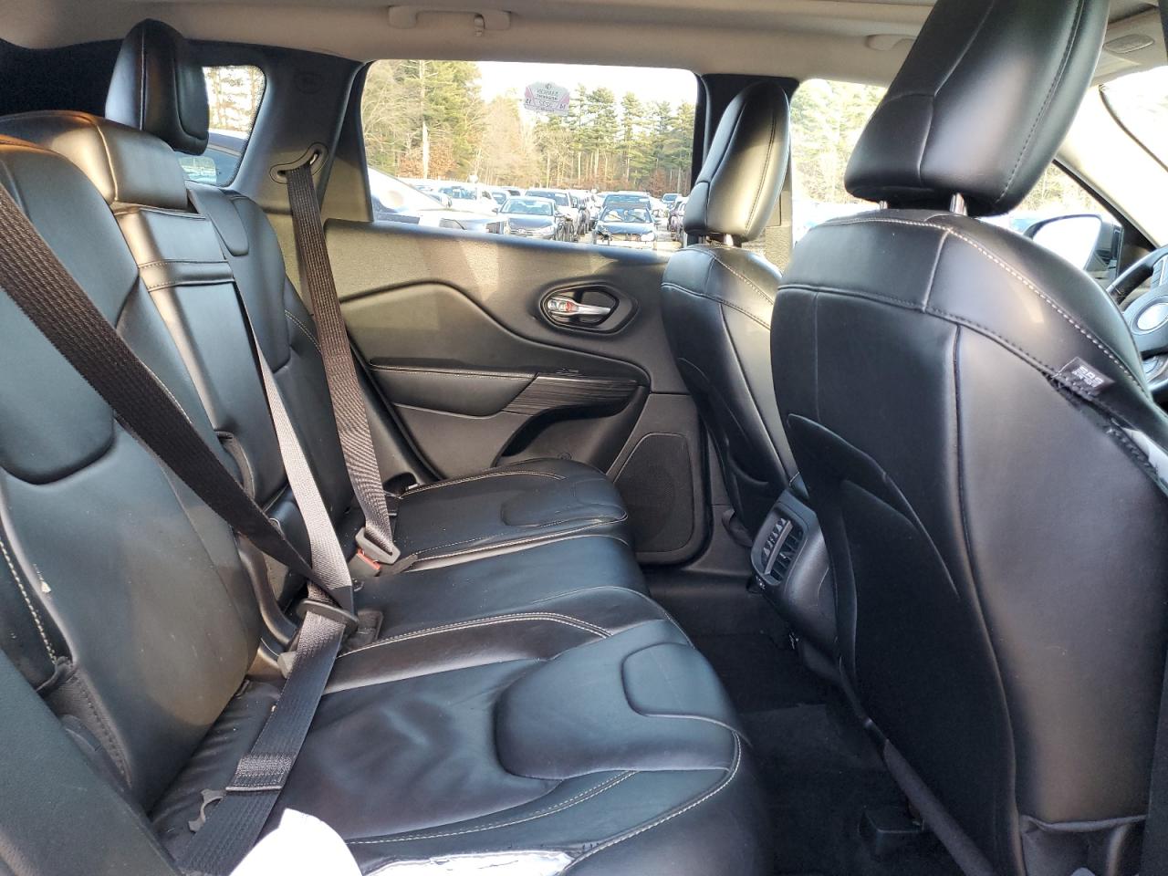 2014 Jeep Grand Cherokee - Image 11