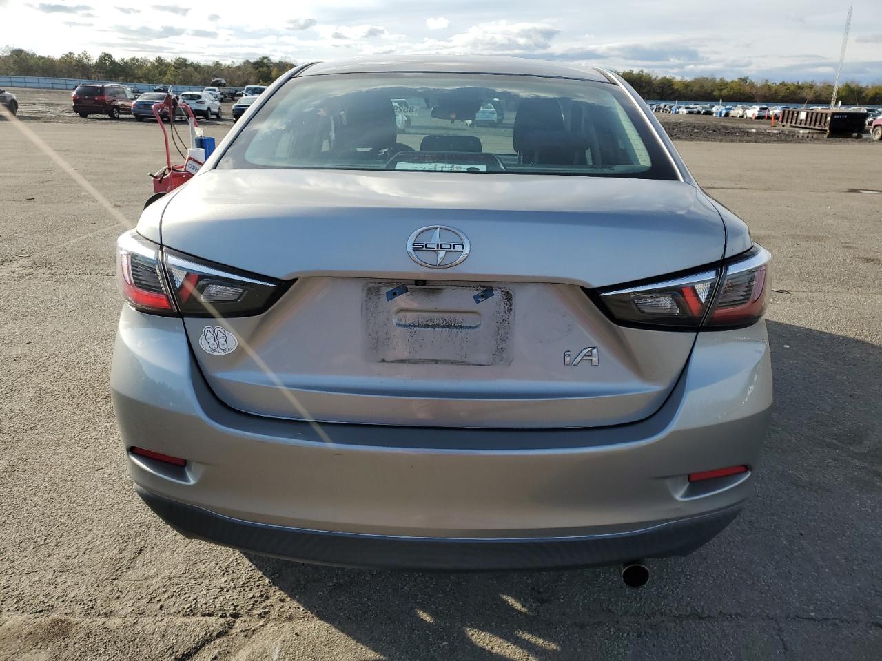 VIN 3MYDLBZV9GY129858 2016 TOYOTA SCION no.6