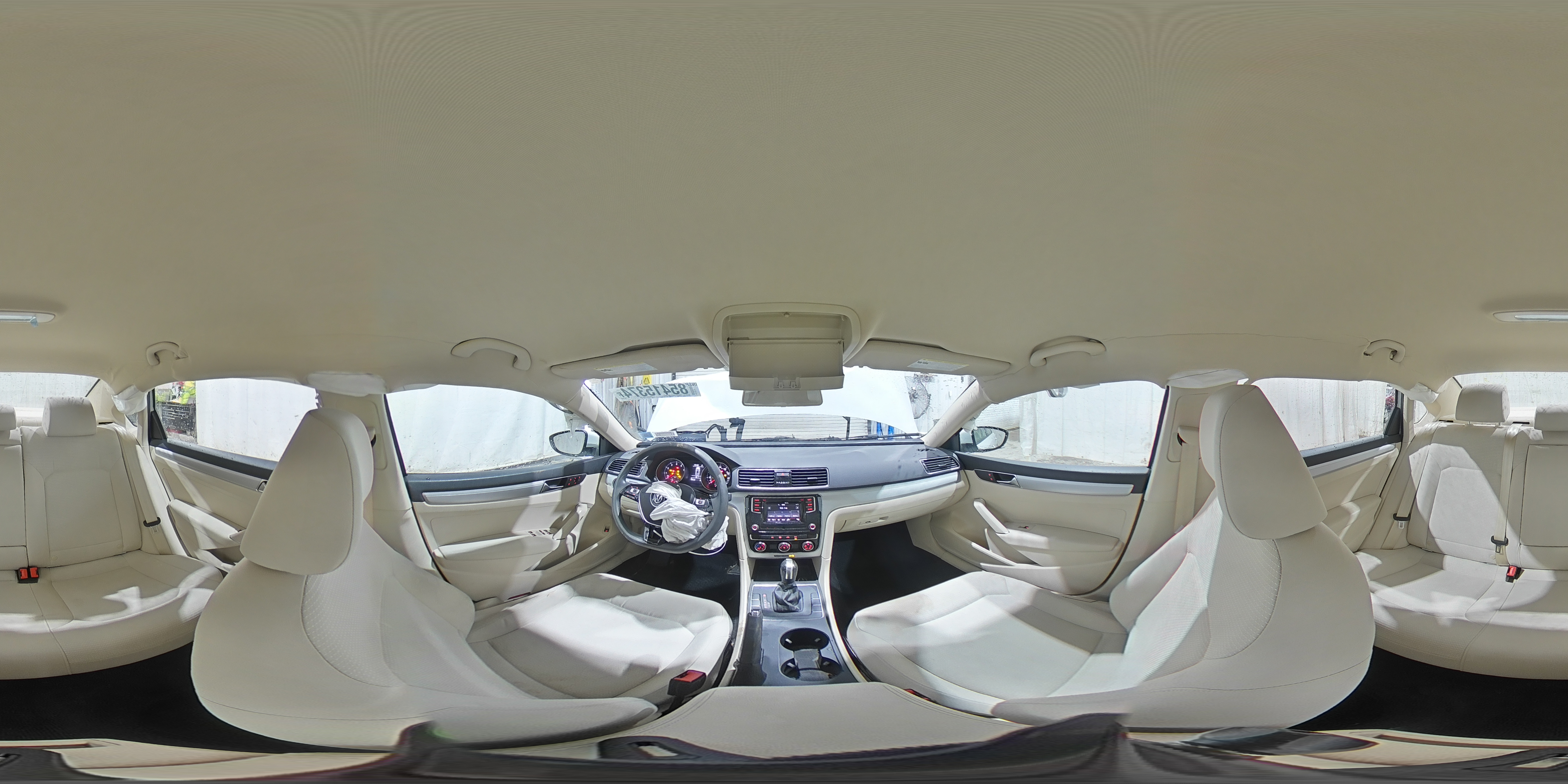 2018 Volkswagen Passat - Image 14