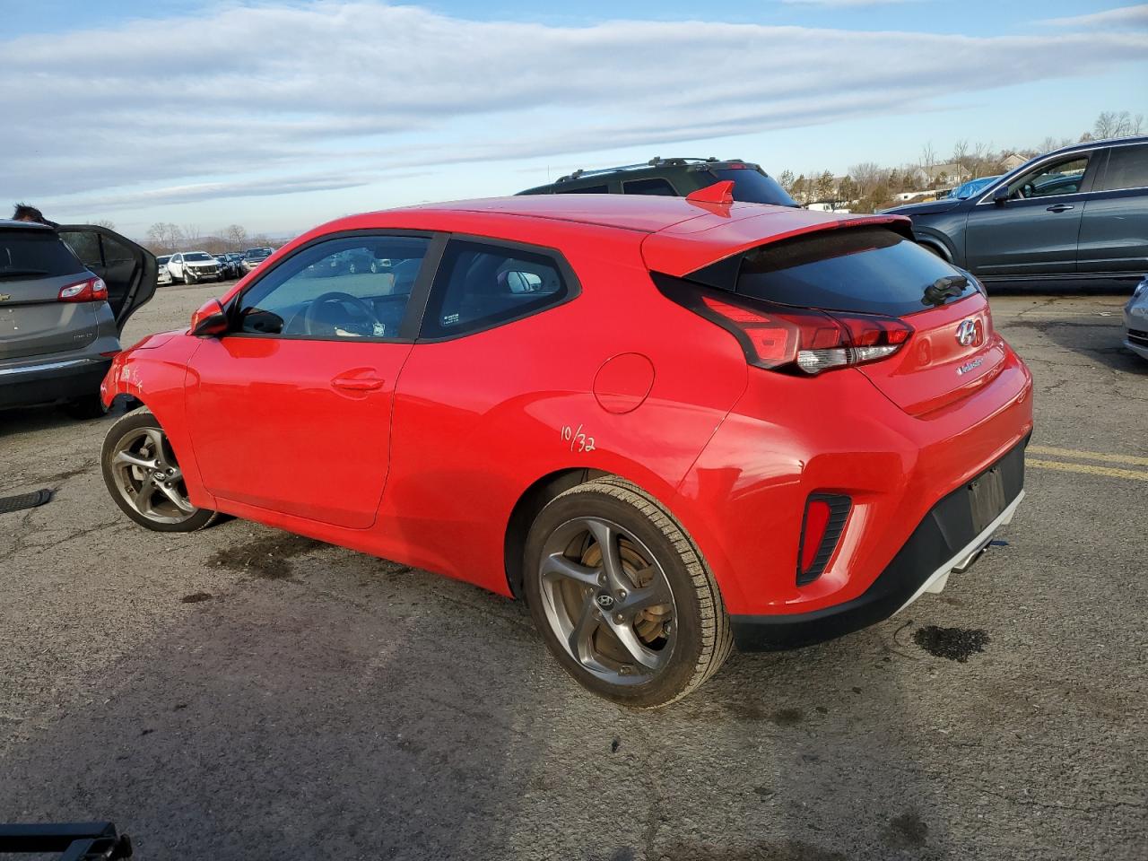 2019 Hyundai Veloster - Image 2