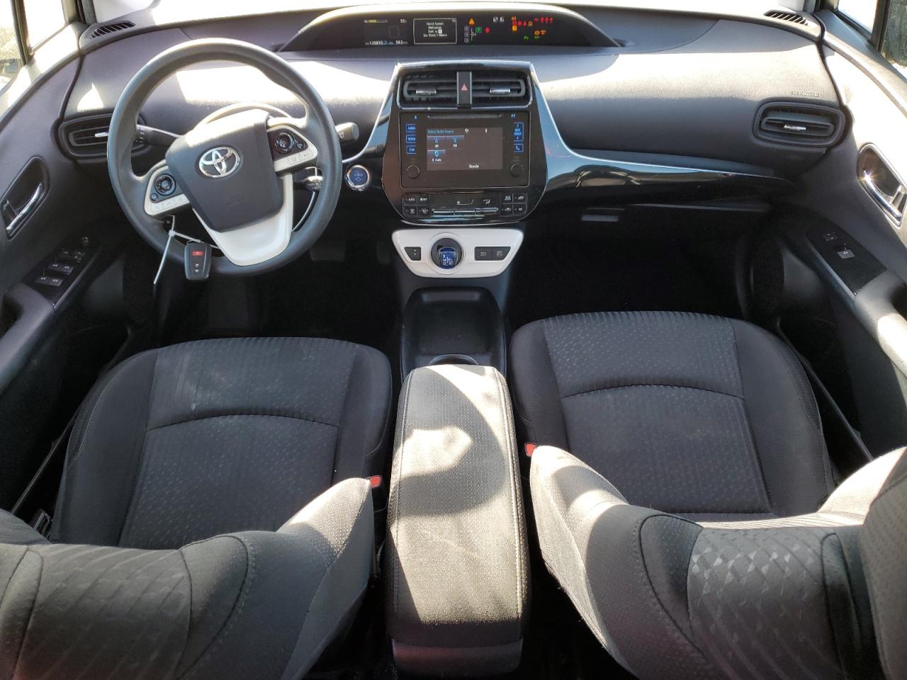 2017 Toyota Prius - Image 8