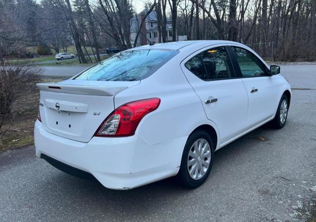  NISSAN VERSA 2019 Білий