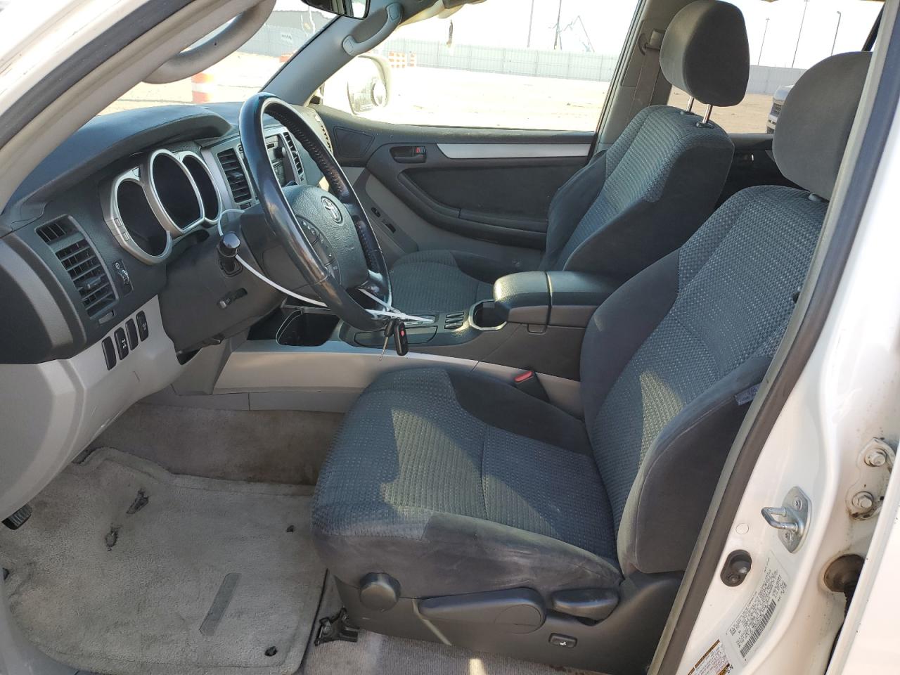 2004 Toyota 4Runner Sr5 VIN: JTEBT14R540044706 Lot: 83333024