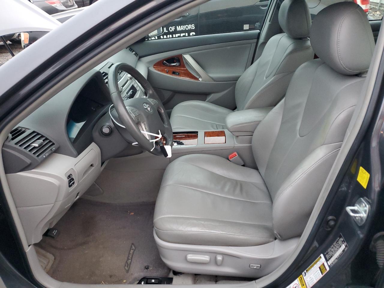 2011 Toyota Camry - Image 7