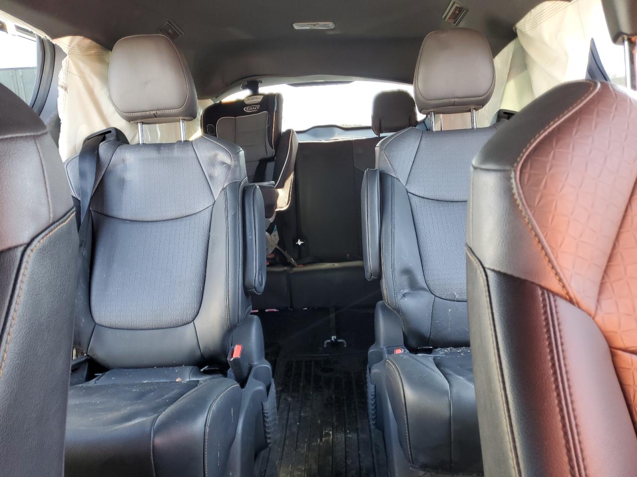 2022 Toyota Sienna - Image 10