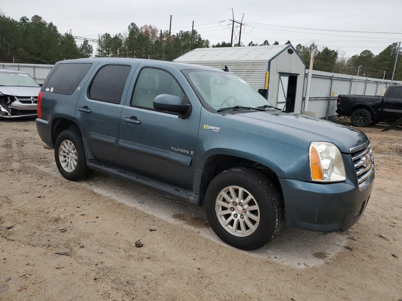 2009 GMC Yukon - Image 4