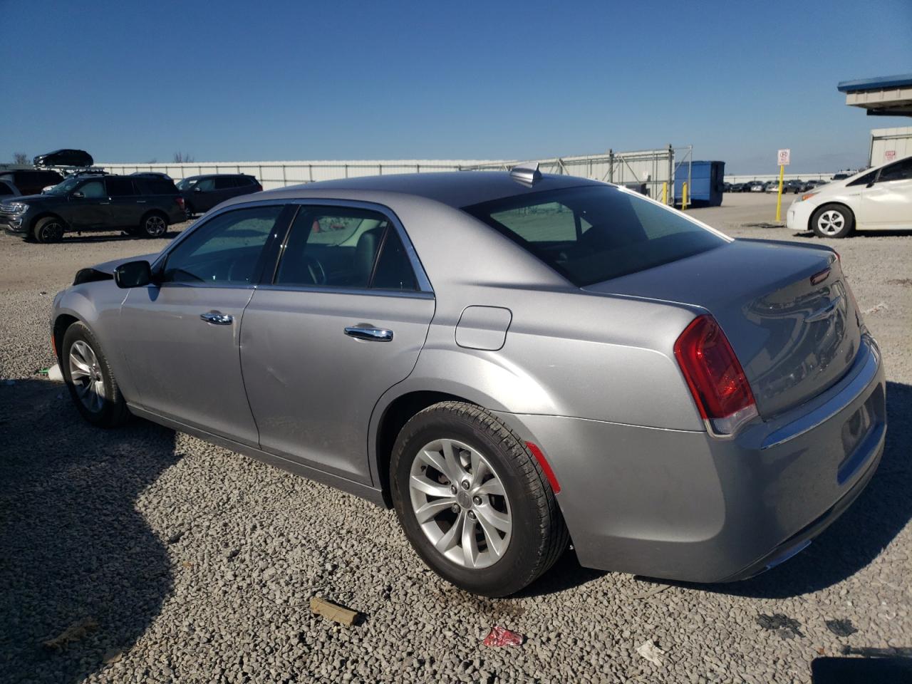 2016 Chrysler 300 - Image 2