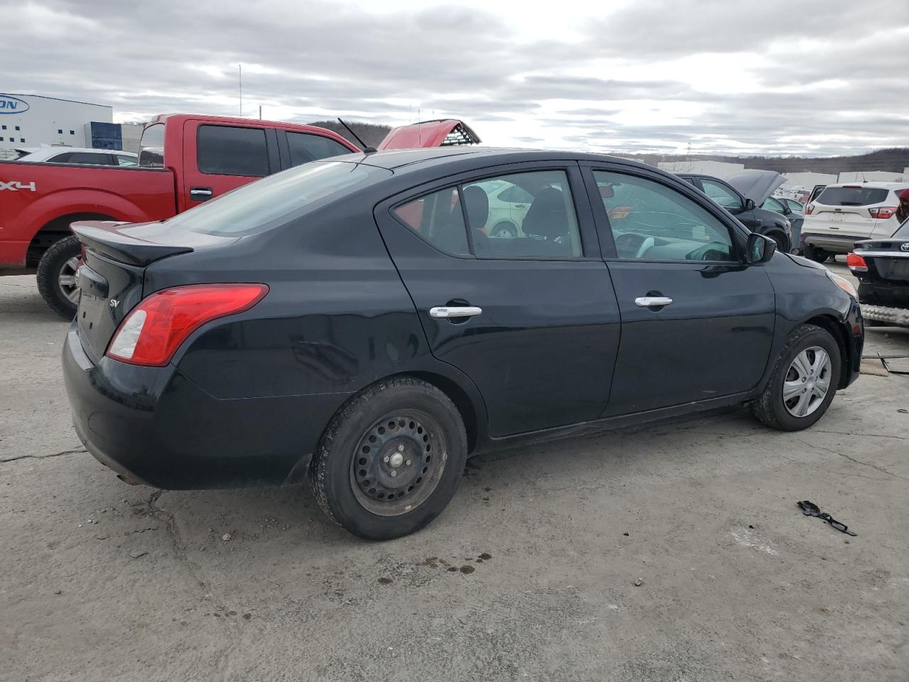 VIN 3N1CN7AP4KL821226 2019 NISSAN VERSA no.3