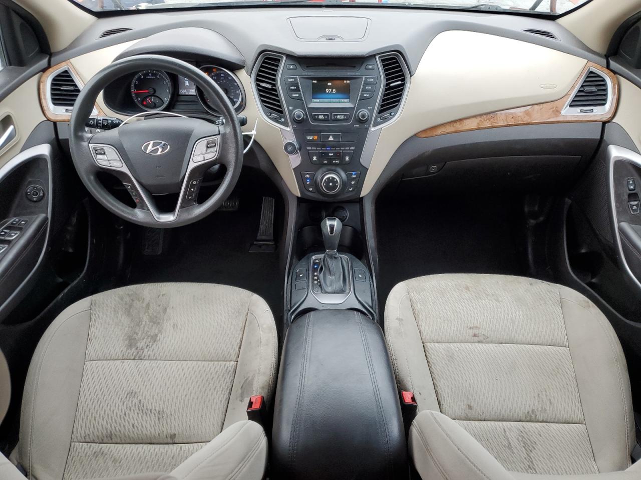 2015 Hyundai Santa Fe - Image 8