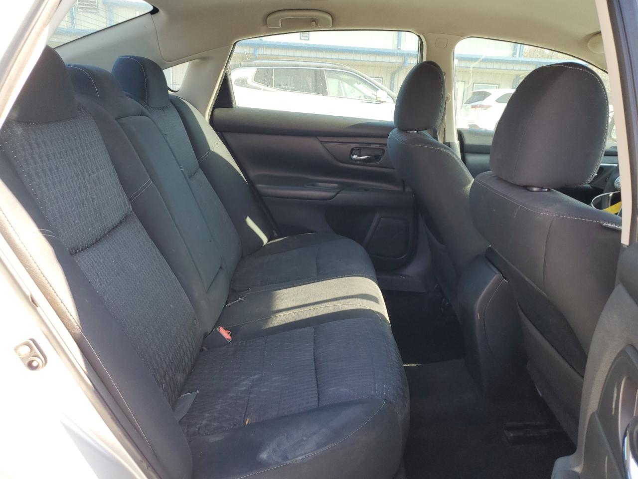 2017 Nissan Altima - Image 10