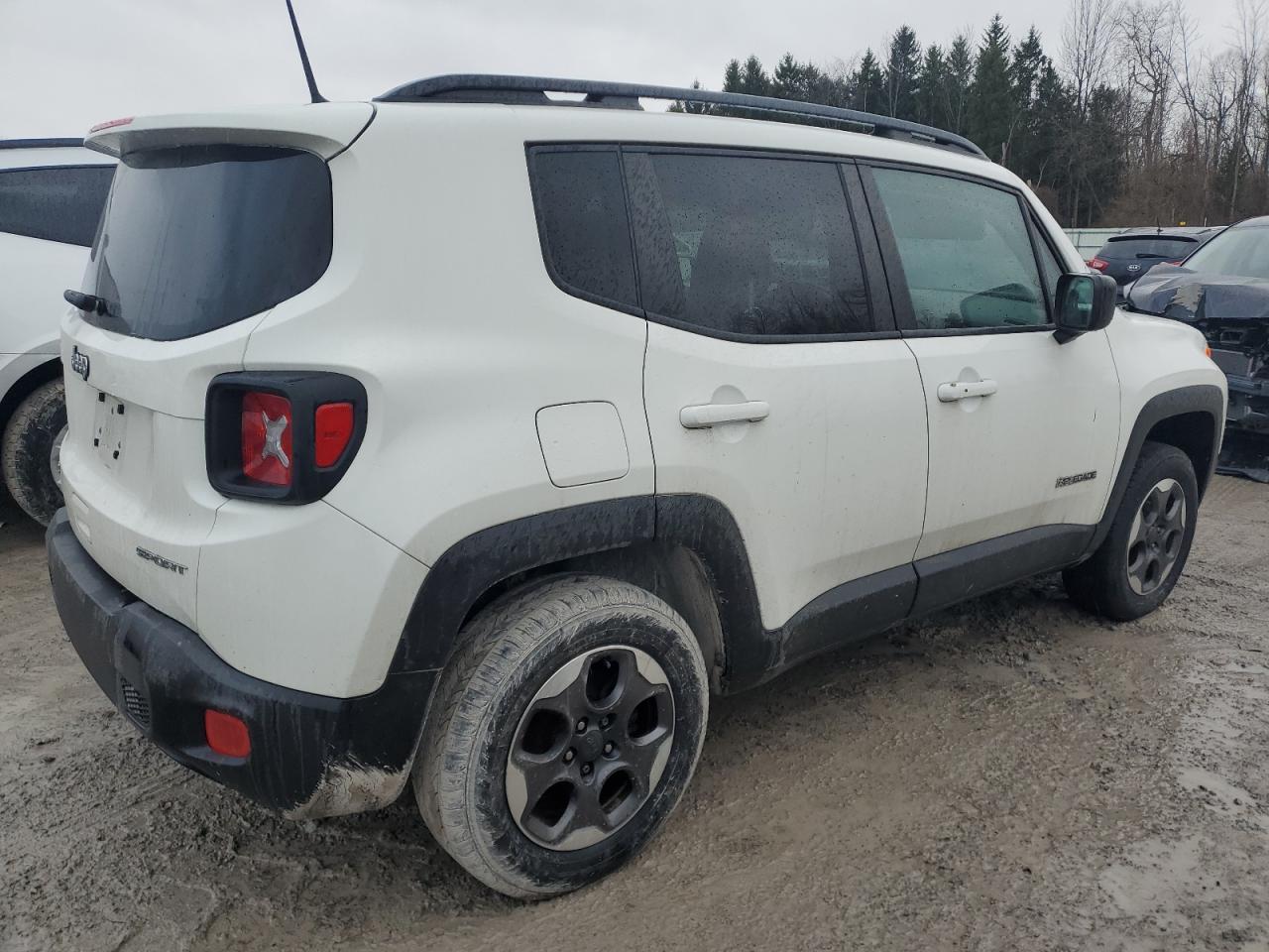 VIN ZACCJBAB1JPH02751 2018 JEEP RENEGADE no.3