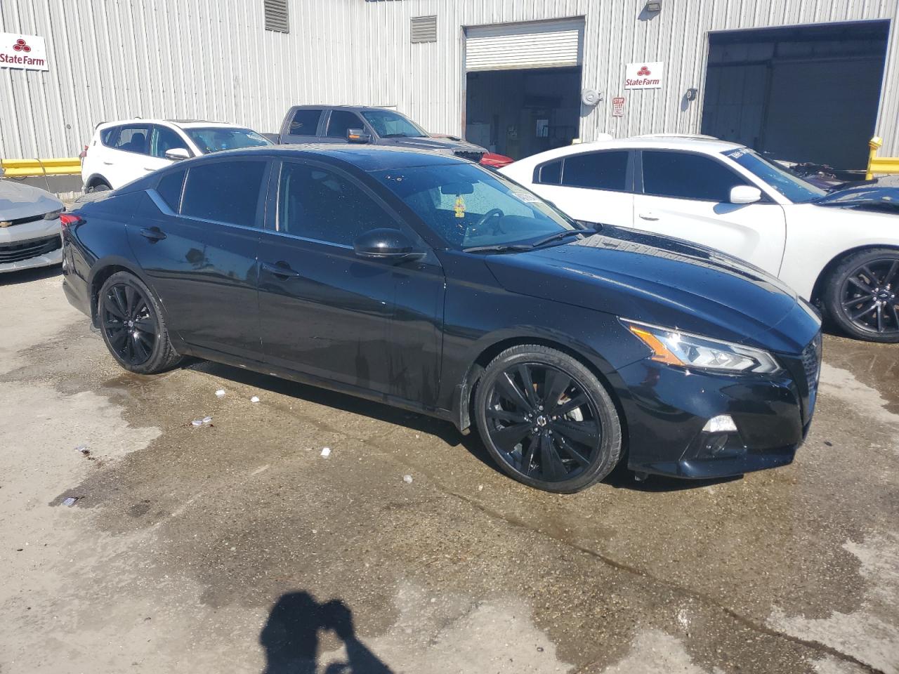 2022 Nissan Altima - Image 4