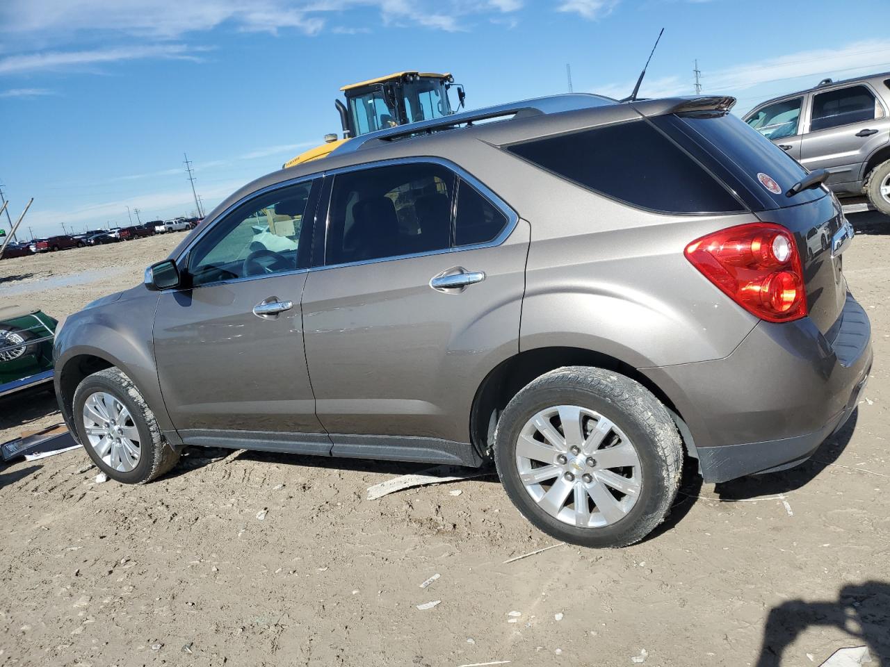 2010 Chevrolet Equinox - Image 2